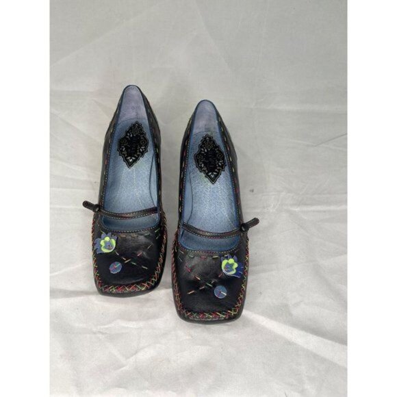 Indigo by Clarks unbuckle heal great condition size 8.5M pre-owned strap 2" heel - Picture 1 of 10